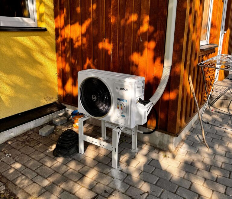 outdoor air conditioner